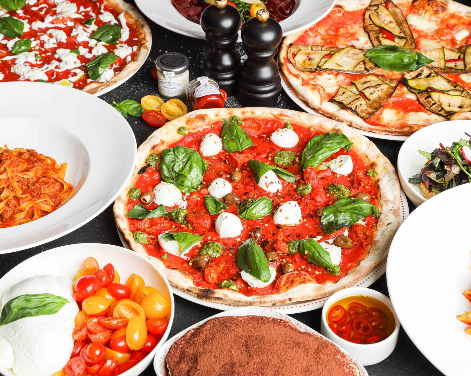 Freshly served pizza.