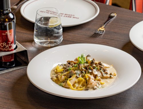 Crazy Pizza Fettuccine Alfrado