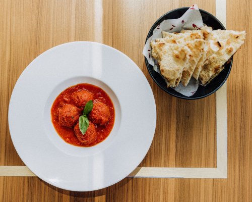 Polpette-Della-Nonna-with-Focaccia-Bread